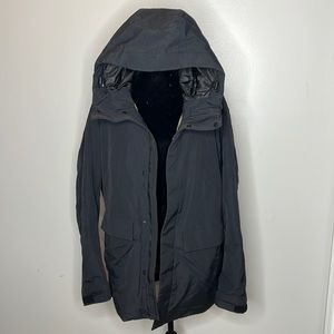 Men’s Black Uniqlo Coat. Hybrid Down Outerwear.